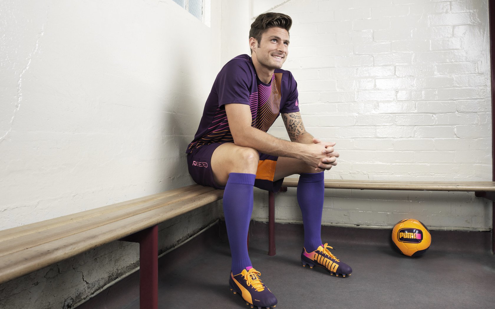 红牛二队碾压法拉利，拉塞尔惊艳四座，F1赛场上的新秩序与个人英雄主义